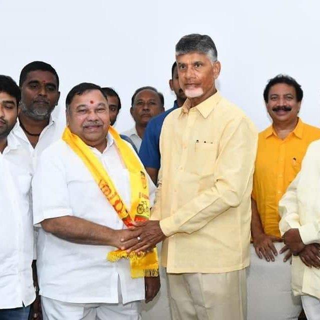 అధ్యక్షుడు సరే.. పార్టీ ఎక్కడుంది బాబూ! అధ్యక్షుడు సరే.. పార్టీ ఎక్కడుంది బాబూ!