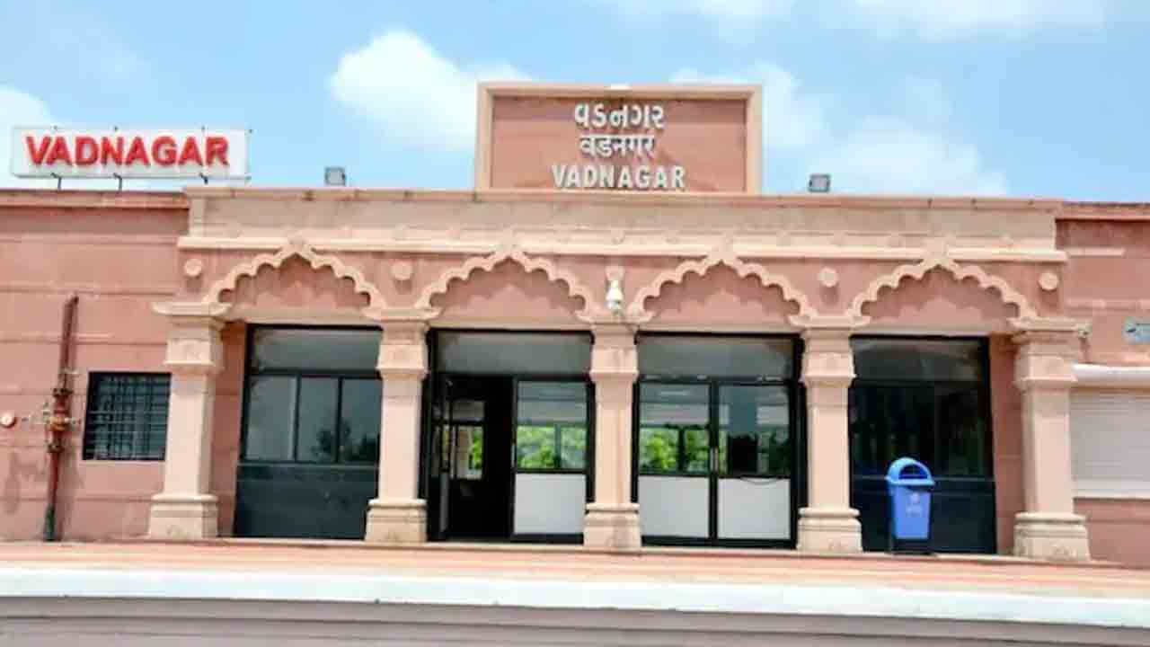 వాద్నగర్: మోదీ ఇక్కడే టీ అమ్మారు.. ఆయనకే మా ఓటు వాద్నగర్: మోదీ ఇక్కడే టీ అమ్మారు.. ఆయనకే మా ఓటు