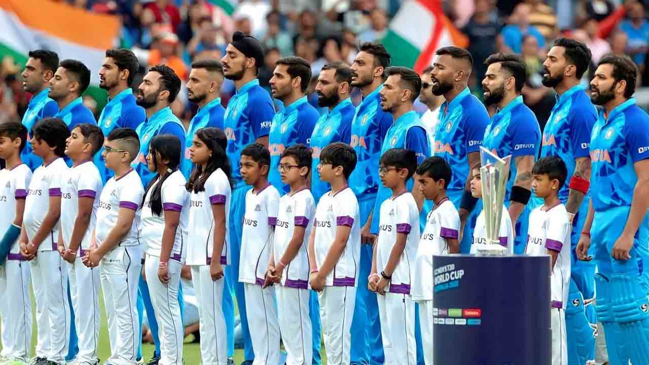 టీమిండియా ఓటమిపై విరాట్ కోహ్లీ భావోద్వేగ ట్వీట్ టీమిండియా ఓటమిపై విరాట్ కోహ్లీ భావోద్వేగ ట్వీట్