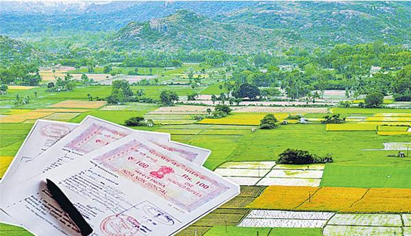 ఇక అసైన్డ్ భూములు అమ్ముకోవచ్చు?.. క్రమబద్దీకరణకు ప్రభుత్వం సన్నాహాలు! ఇక అసైన్డ్ భూములు అమ్ముకోవచ్చు?.. క్రమబద్దీకరణకు ప్రభుత్వం సన్నాహాలు!