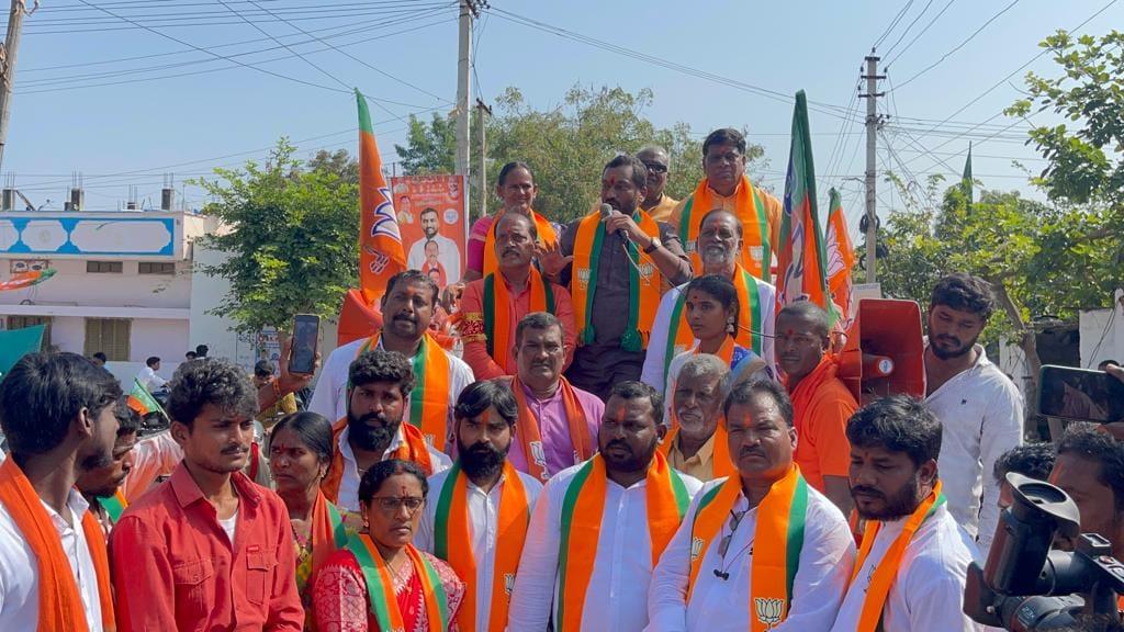 నల్లగొండ జిల్లాలో 7 సీట్లు తప్పక గెలుస్తాం: దుబ్బాక ఎమ్మెల్యే నల్లగొండ జిల్లాలో 7 సీట్లు తప్పక గెలుస్తాం: దుబ్బాక ఎమ్మెల్యే