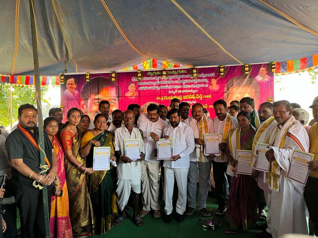 దురాజ్ పల్లి జాతరను వైభవంగా నిర్వహించాలి: మంత్రి జగదీష్ రెడ్డి దురాజ్ పల్లి జాతరను వైభవంగా నిర్వహించాలి: మంత్రి జగదీష్ రెడ్డి