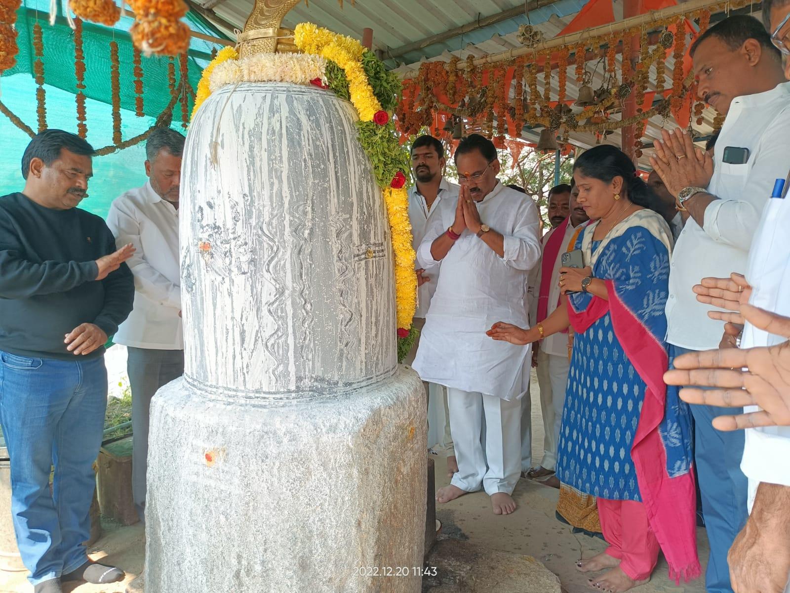 రాచకొండలో మెట్ల బావి, శివాలయాన్ని పునరుద్ధరిస్తాం: ఎమ్మెల్యే కూసుకుంట్ల రాచకొండలో మెట్ల బావి, శివాలయాన్ని పునరుద్ధరిస్తాం: ఎమ్మెల్యే కూసుకుంట్ల