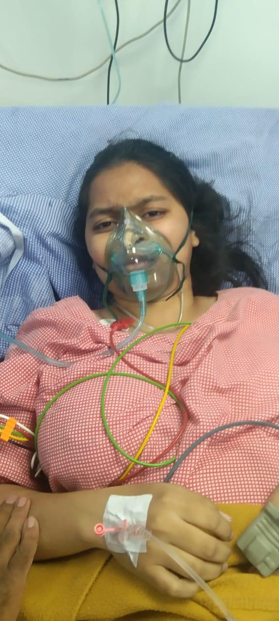కేబుల్ బ్రిడ్జి వద్ద యువతి ఆత్మహత్యా యత్నం.. కాపాడిన పోలీసులు కేబుల్ బ్రిడ్జి వద్ద యువతి ఆత్మహత్యా యత్నం.. కాపాడిన పోలీసులు