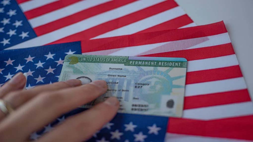 Green Card | తీరనున్న అమెరికా గ్రీన్ కార్డు కష్టాలు Green Card | తీరనున్న అమెరికా గ్రీన్ కార్డు కష్టాలు