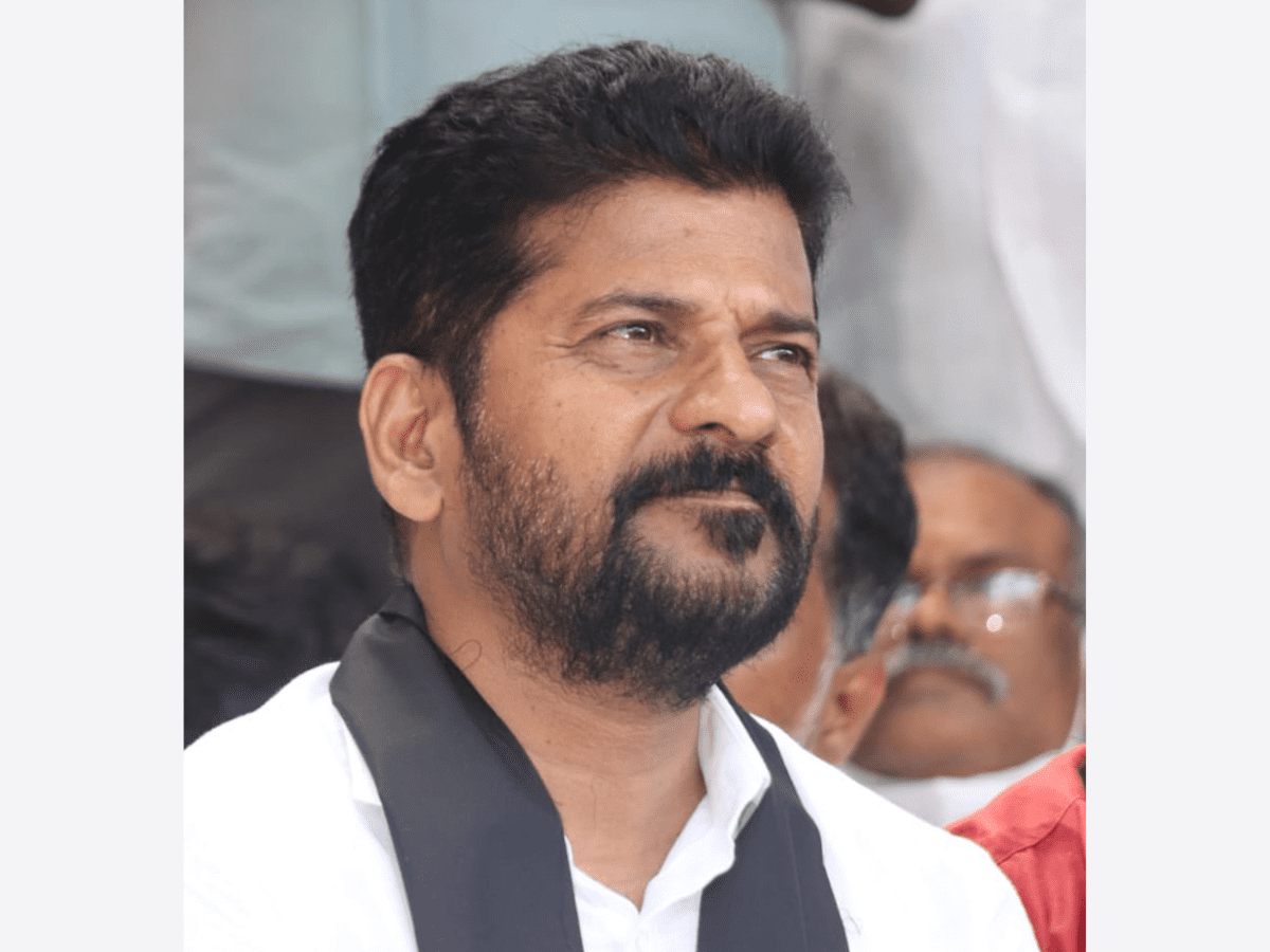 కాంగ్రెస్లో ముదిరిన ముసలం.. ఆ పదవులకు రేవంత్ వర్గం రాజీనామా! కాంగ్రెస్లో ముదిరిన ముసలం.. ఆ పదవులకు రేవంత్ వర్గం రాజీనామా!