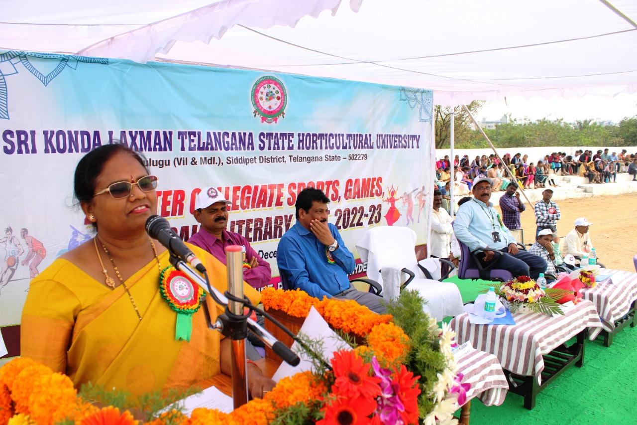 యోగ, మెడిటేషన్, ఆటలు బోధనలో తప్పనిసరి కావాలి యోగ, మెడిటేషన్, ఆటలు బోధనలో తప్పనిసరి కావాలి