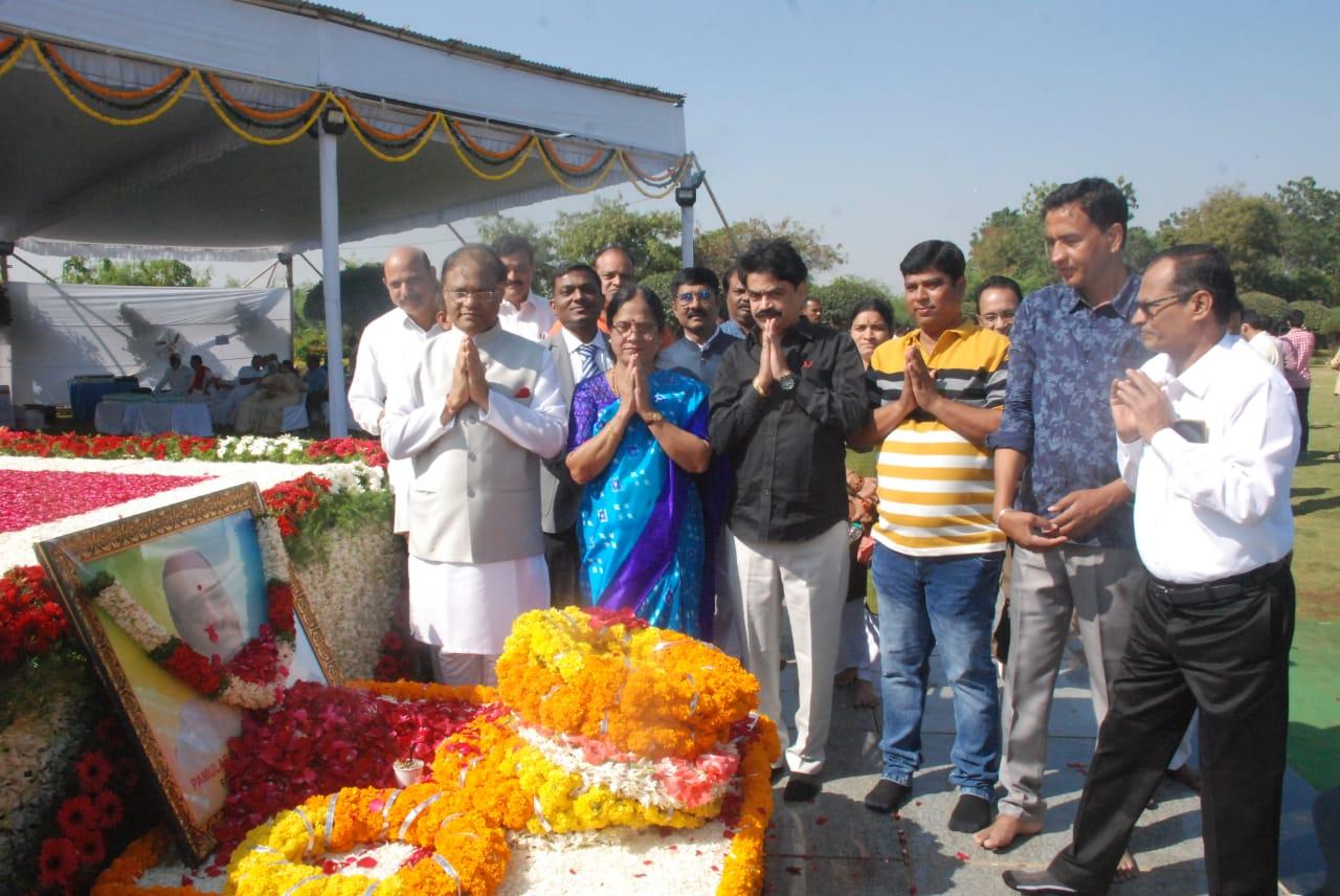 భారత్కు ప్రపంచ స్థాయి గుర్తింపు పీవీ కృషే: పీవీ తనయుడు ప్రభాకర్రావు భారత్కు ప్రపంచ స్థాయి గుర్తింపు పీవీ కృషే: పీవీ తనయుడు ప్రభాకర్రావు