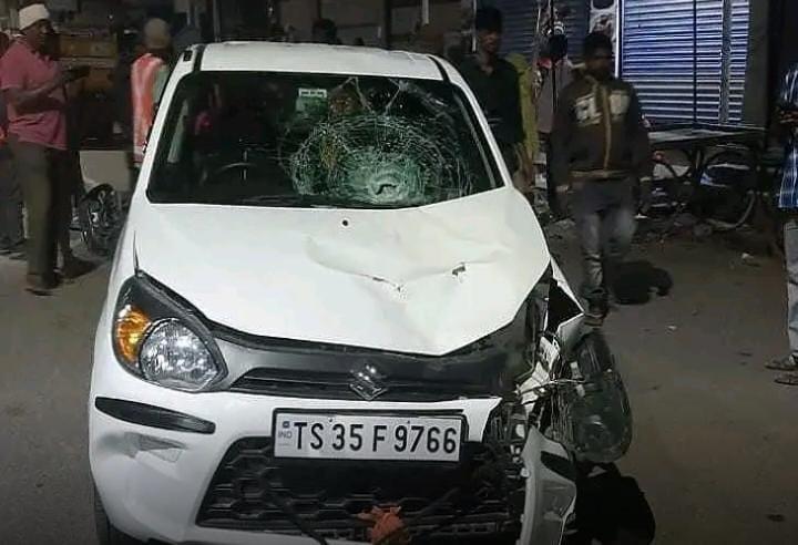 మెదక్ జిల్లాలో ఘోర రోడ్డు ప్రమాదం.. సీసీ విజువల్స్ (వీడియో) మెదక్ జిల్లాలో ఘోర రోడ్డు ప్రమాదం.. సీసీ విజువల్స్ (వీడియో)
