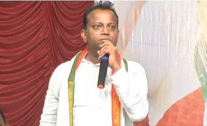 ఉత్తమ్ వల్లే కాంగ్రెస్ పార్టీ నాశనం: అనిల్ ఫైర్ ఉత్తమ్ వల్లే కాంగ్రెస్ పార్టీ నాశనం: అనిల్ ఫైర్