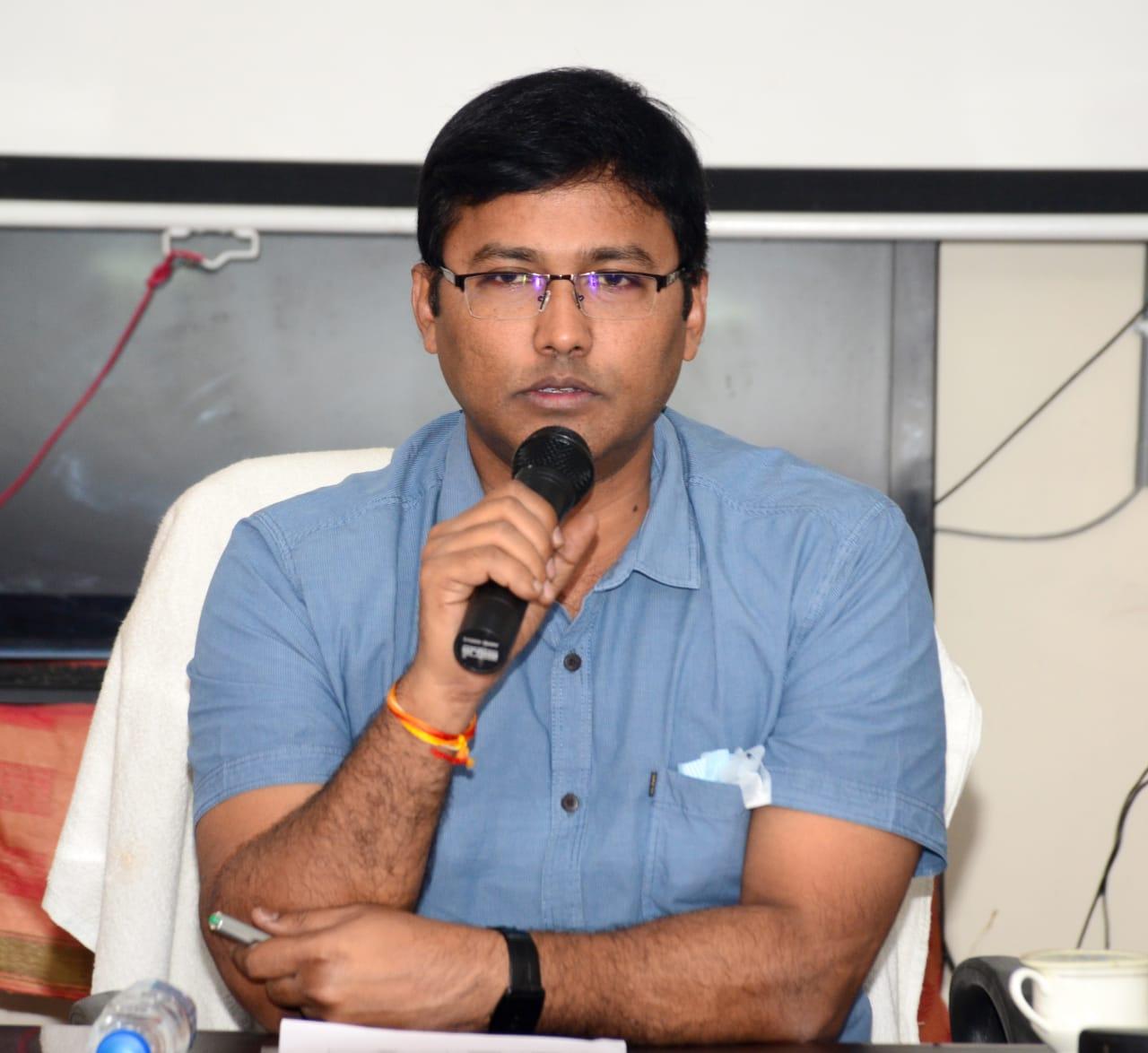 మెదక్: జిల్లాలో ధాన్యం కొనుగోళ్లు పూర్తి: కలెక్టర్ హరీశ్ మెదక్: జిల్లాలో ధాన్యం కొనుగోళ్లు పూర్తి: కలెక్టర్ హరీశ్