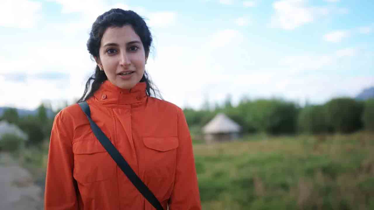 Nara Brahmani | హిమాలయాల్లో నారా బ్రాహ్మణి బైక్ రైడింగ్.. వీడియో వైరల్ Nara Brahmani | హిమాలయాల్లో నారా బ్రాహ్మణి బైక్ రైడింగ్.. వీడియో వైరల్