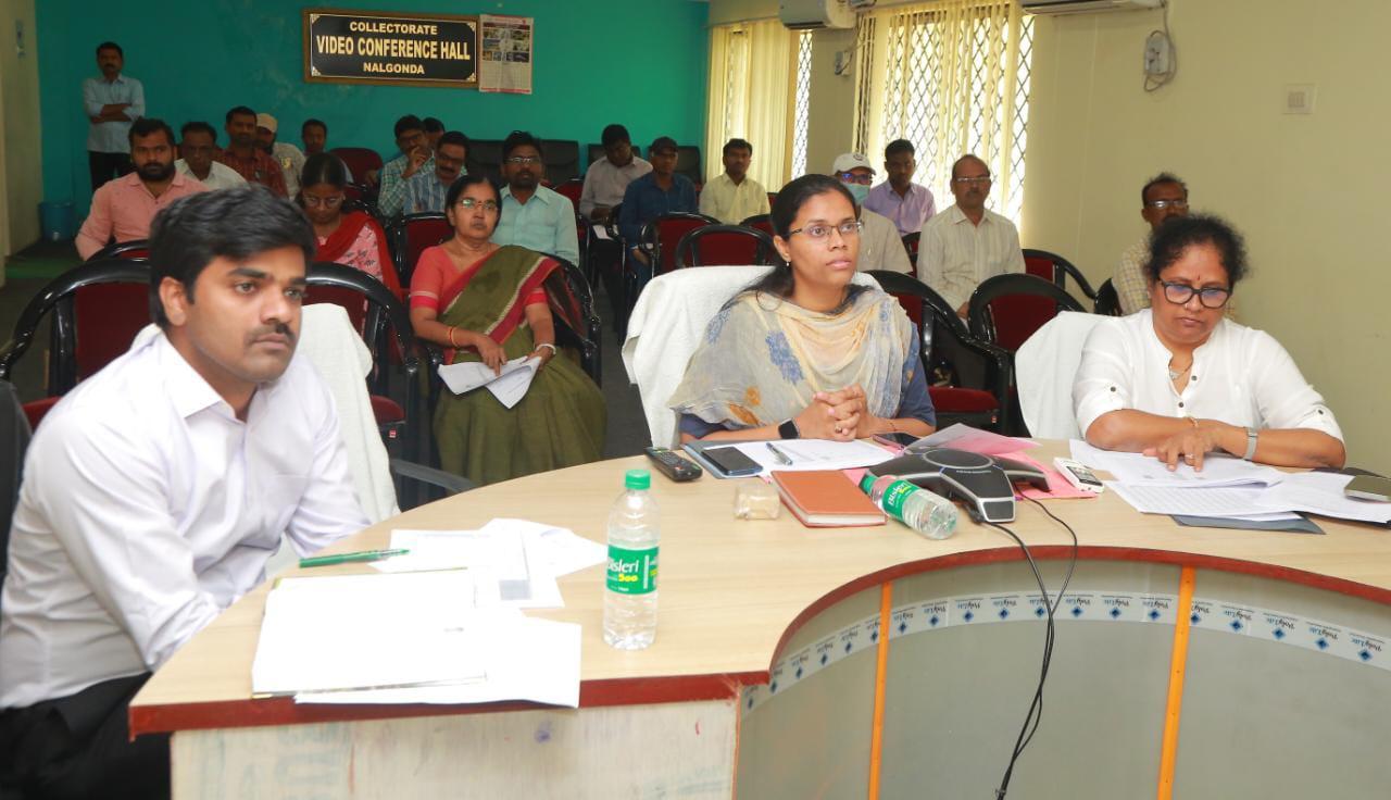 నల్లగొండ: హరిత లక్ష్యాలు సాధించాలి: అదనపు కలెక్టర్ కుష్బూ గుప్తా నల్లగొండ: హరిత లక్ష్యాలు సాధించాలి: అదనపు కలెక్టర్ కుష్బూ గుప్తా