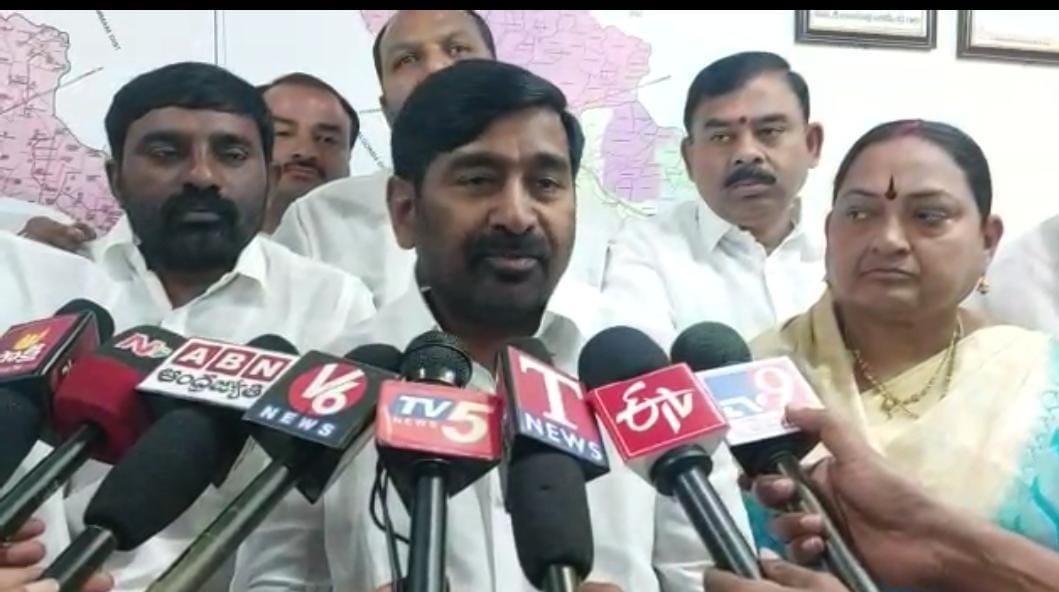 మోడీ తమది రైతు ప్రభుత్వం అనడం సిగ్గుచేటు: మంత్రి జగదీష్ రెడ్డి మోడీ తమది రైతు ప్రభుత్వం అనడం సిగ్గుచేటు: మంత్రి జగదీష్ రెడ్డి
