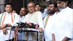 రోడ్డున పడి కొట్టుకోకుర్రి.. లోలోన తన్నుకోర్రి! టీ కాంగ్రెస్ నేతలకు డిగ్గీ రాజా సూచన! రోడ్డున పడి కొట్టుకోకుర్రి.. లోలోన తన్నుకోర్రి! టీ కాంగ్రెస్ నేతలకు డిగ్గీ రాజా సూచన!
