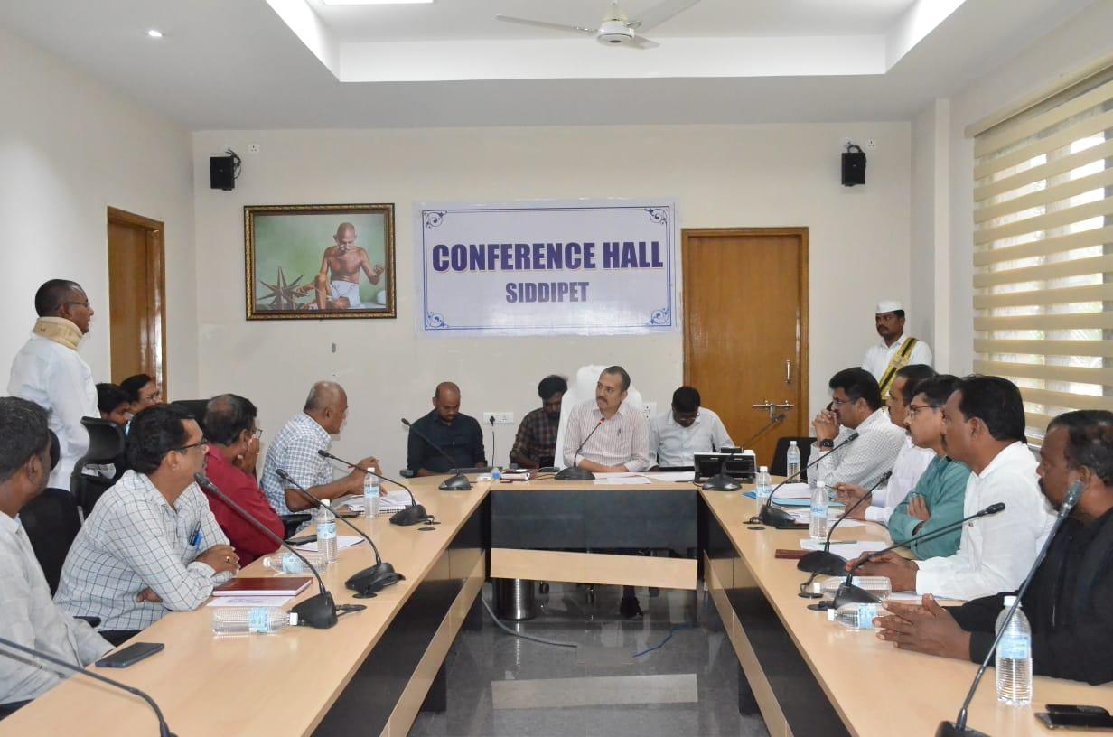 డిసెంబర్ చివరి వరకు పనులు పూర్తి చేయాలి: కలెక్టర్ ప్రశాంత్ జె పాటిల్ డిసెంబర్ చివరి వరకు పనులు పూర్తి చేయాలి: కలెక్టర్ ప్రశాంత్ జె పాటిల్