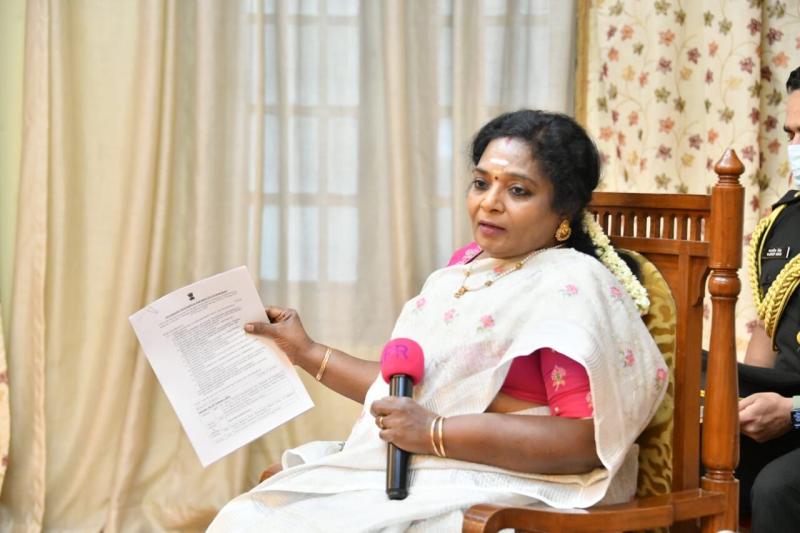 BRS | కేబినెట్ విస్తరణపై ఉత్కంఠ.. గవర్నర్ పిలుపు కోసం ప్రభుత్వం నిరీక్షణ BRS | కేబినెట్ విస్తరణపై ఉత్కంఠ.. గవర్నర్ పిలుపు కోసం ప్రభుత్వం నిరీక్షణ