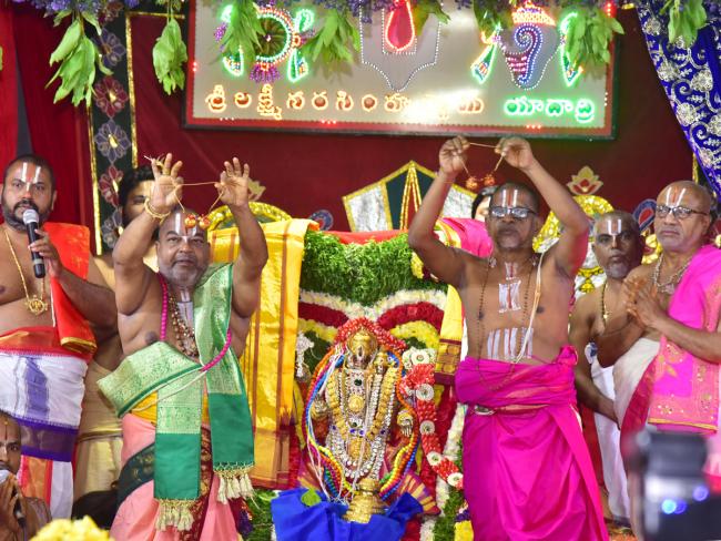 రేపటినుంచి యాదాద్రి శ్రీ లక్ష్మినరసింహస్వామి బ్రహోత్మవాలు రేపటినుంచి యాదాద్రి శ్రీ లక్ష్మినరసింహస్వామి బ్రహోత్మవాలు