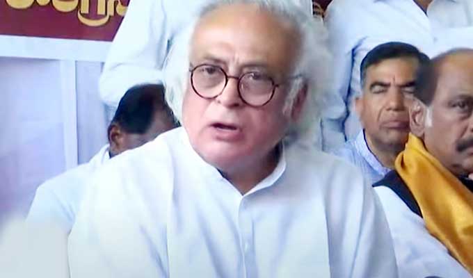 తెలంగాణతో కేసీఆర్ కుటుంబమే బాగు పడింది: జైరాం రమేశ్ తెలంగాణతో కేసీఆర్ కుటుంబమే బాగు పడింది: జైరాం రమేశ్