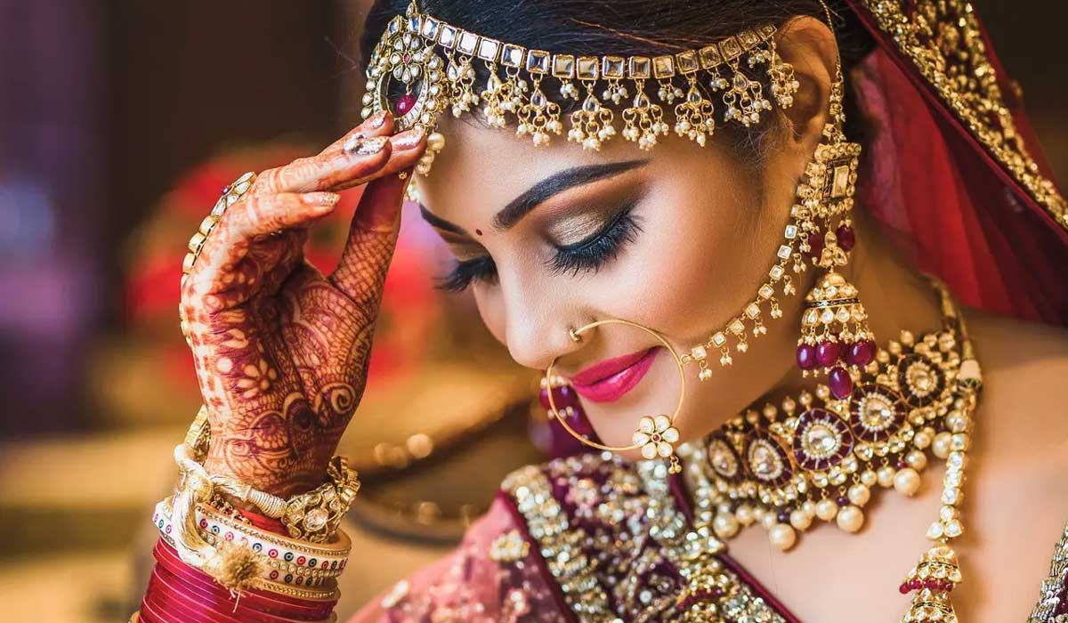Gold Rates | సామాన్యులకు షాక్.. పెరిగిన బంగారం, వెండి ధరలు..! హైదరాబాద్లో నేటి ధరలు ఇవే..! Gold Rates | సామాన్యులకు షాక్.. పెరిగిన బంగారం, వెండి ధరలు..! హైదరాబాద్లో నేటి ధరలు ఇవే..!