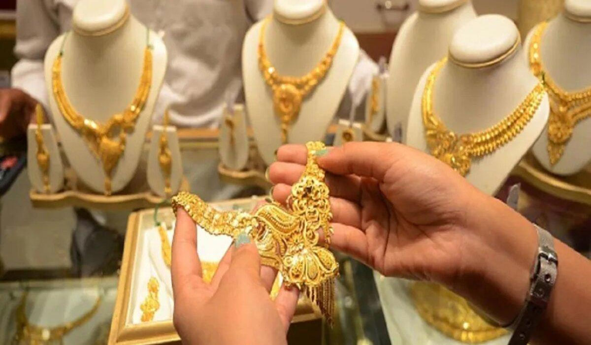Gold Rate | మరోసారి బంగారం ధరలు పైపైకి..! హైదరాబాద్లో తులం ఎంత ఉందంటే..? Gold Rate | మరోసారి బంగారం ధరలు పైపైకి..! హైదరాబాద్లో తులం ఎంత ఉందంటే..?