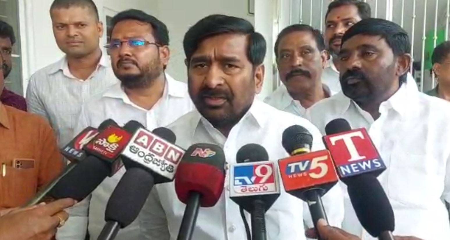 Minister Jagadish Reddy | రేవంత్ నోరు అదుపులో పెట్టుకో: మంత్రి జగదీశ్రెడ్డి Minister Jagadish Reddy | రేవంత్ నోరు అదుపులో పెట్టుకో: మంత్రి జగదీశ్రెడ్డి