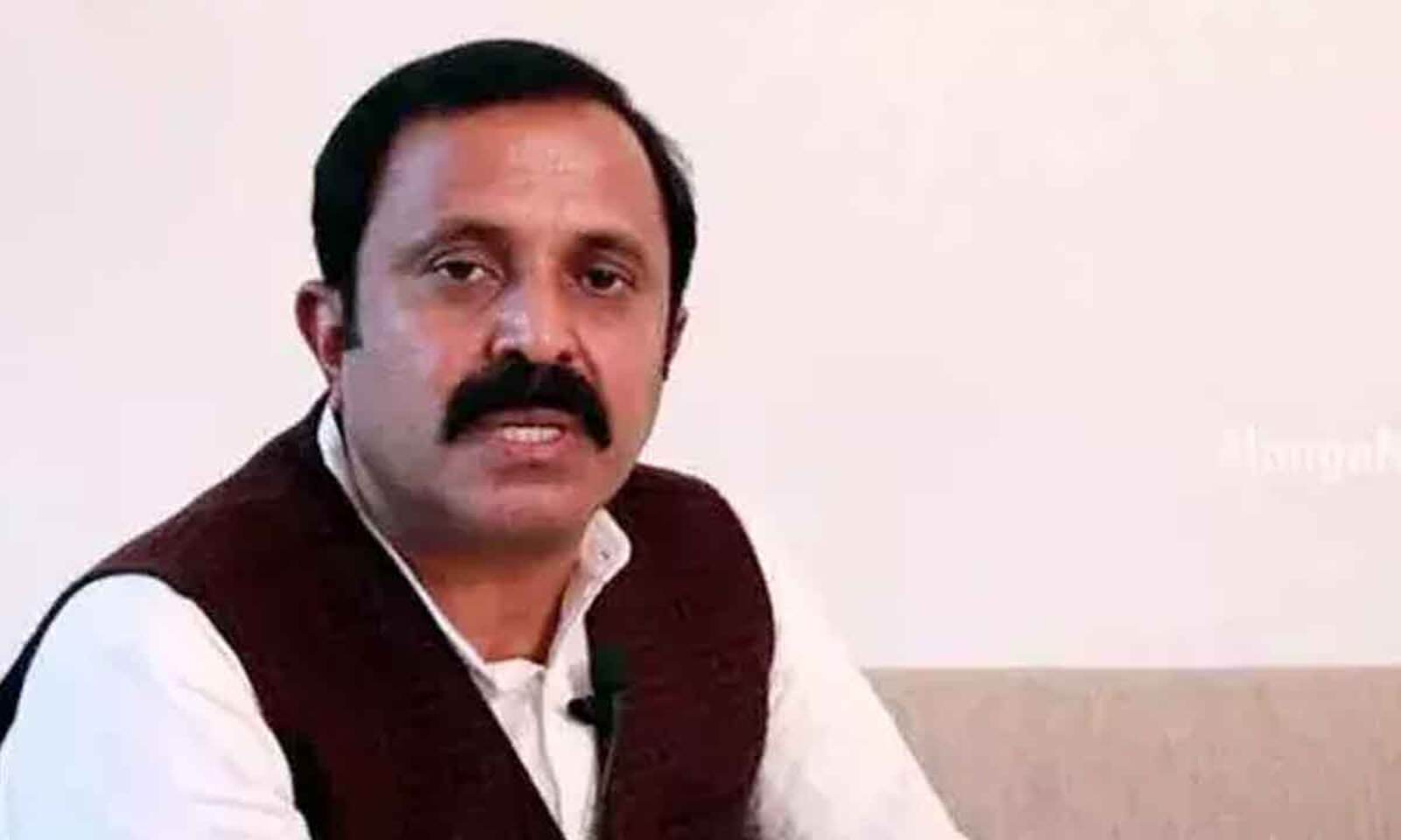 మధుయాష్కీతో టికెట్ దక్కని మాజీ ఎంపీల సమావేశం మధుయాష్కీతో టికెట్ దక్కని మాజీ ఎంపీల సమావేశం