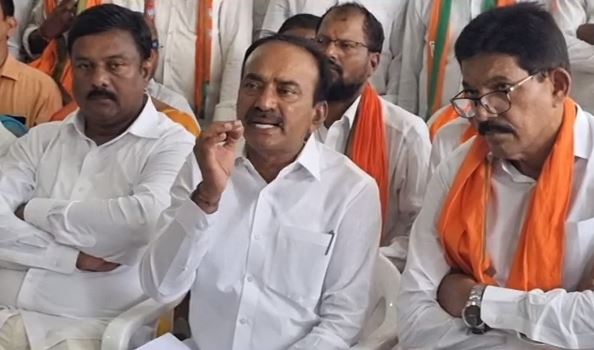 EATALA RAJENDER | గోదావరి, ప్రాణహిత నదులతో పాటు వాగులపై కరకట్టలు నిర్మించాలి: ఈటల EATALA RAJENDER | గోదావరి, ప్రాణహిత నదులతో పాటు వాగులపై కరకట్టలు నిర్మించాలి: ఈటల