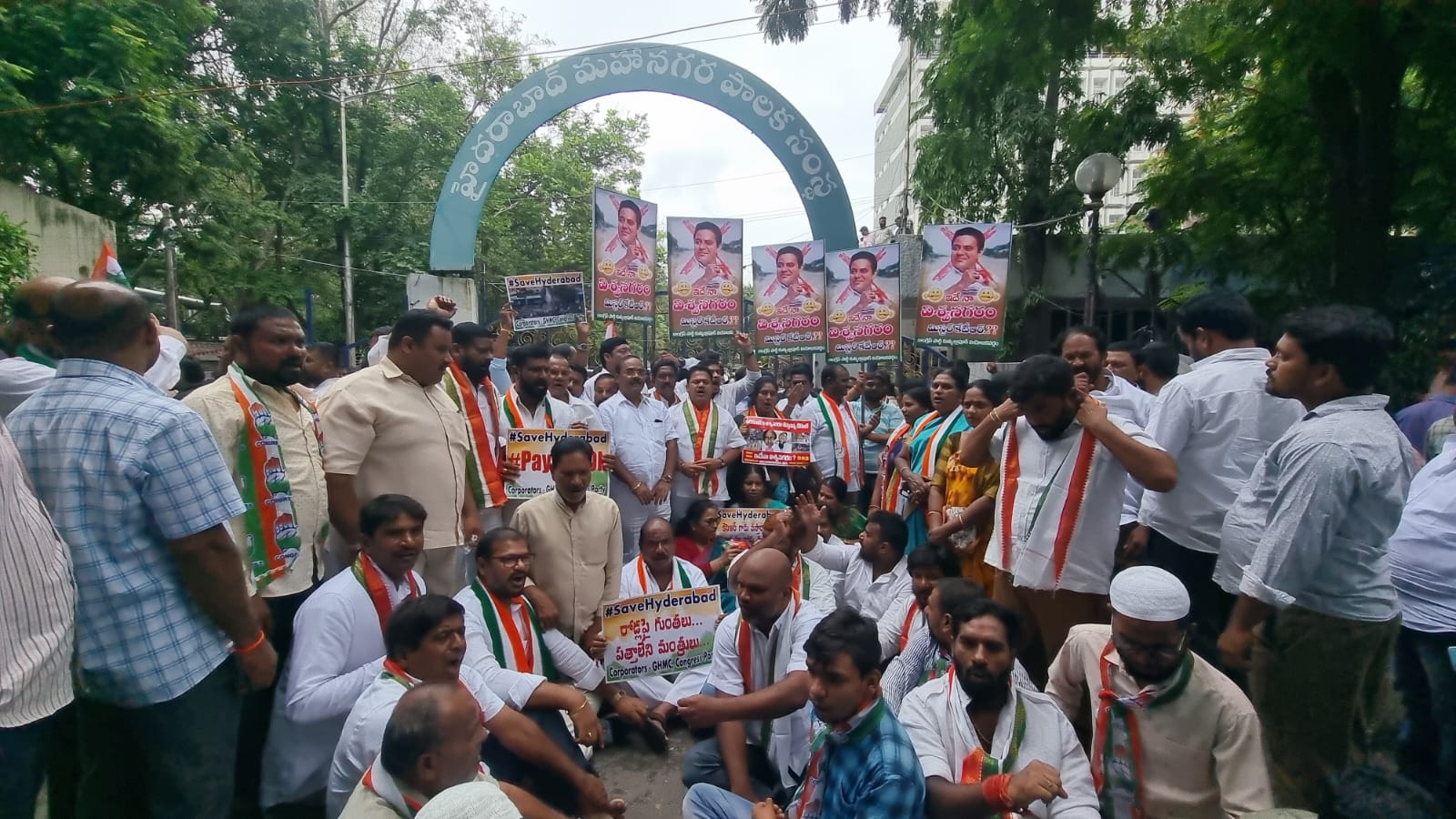 GHMC | డల్లాస్ కాదు.. నగరాన్ని కేసీఆర్, కేటీఆర్ కల్లాస్ చేశారు: అంజన్ కుమార్ GHMC | డల్లాస్ కాదు.. నగరాన్ని కేసీఆర్, కేటీఆర్ కల్లాస్ చేశారు: అంజన్ కుమార్