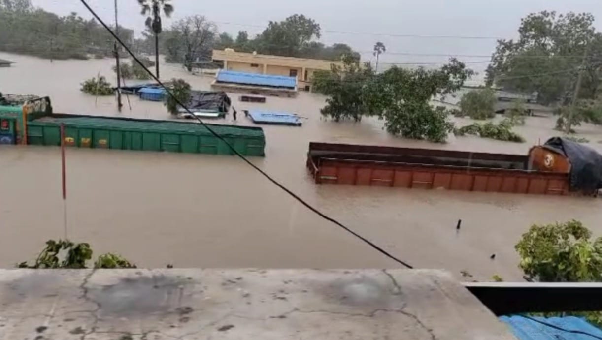 Kaleshwaram Project | కాళేశ్వరం ప్రాజెక్టుకు భారీగా వరద తాకిడి Kaleshwaram Project | కాళేశ్వరం ప్రాజెక్టుకు భారీగా వరద తాకిడి