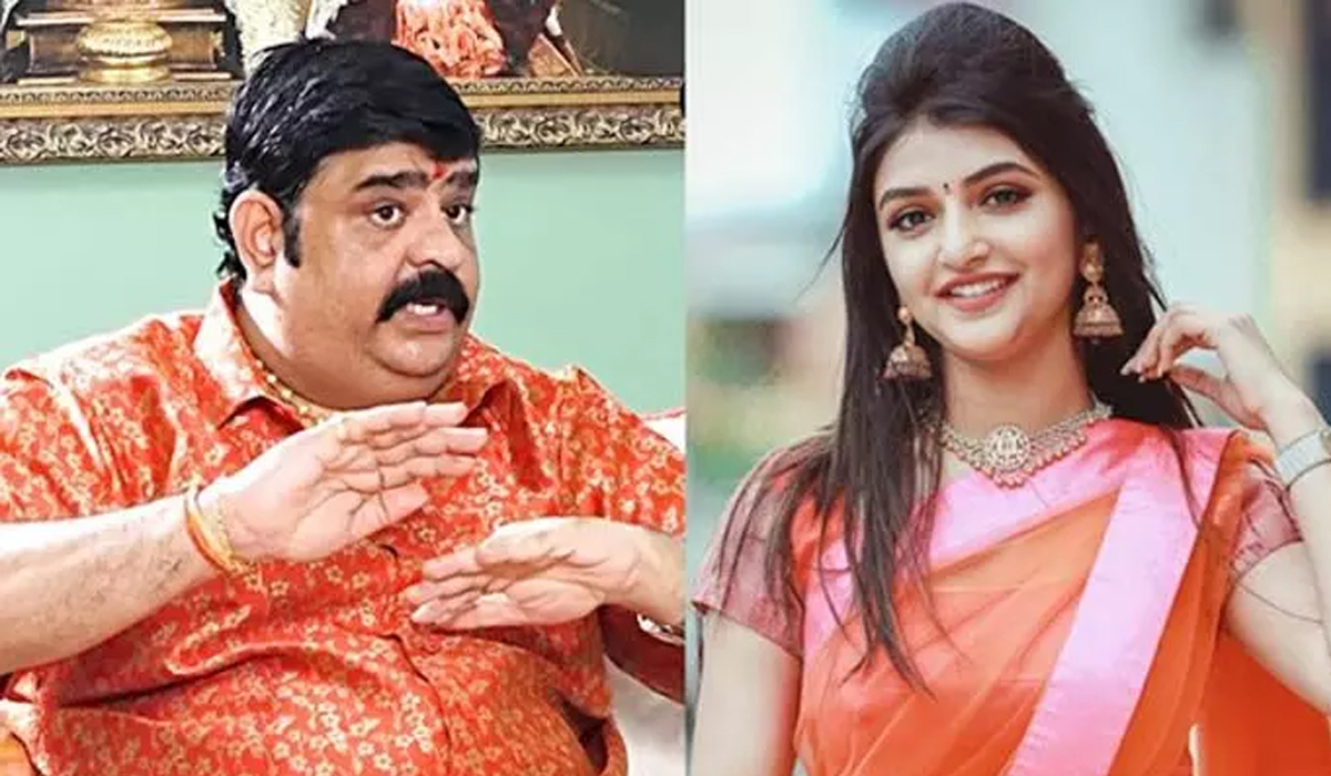 Sreeleela | శ్రీలీలకు రాజయోగం: జాతకం చెప్పిన వేణుస్వామి..! యంగ్ బ్యూటీ కెరీర్పై కామెంట్స్..! Sreeleela | శ్రీలీలకు రాజయోగం: జాతకం చెప్పిన వేణుస్వామి..! యంగ్ బ్యూటీ కెరీర్పై కామెంట్స్..!