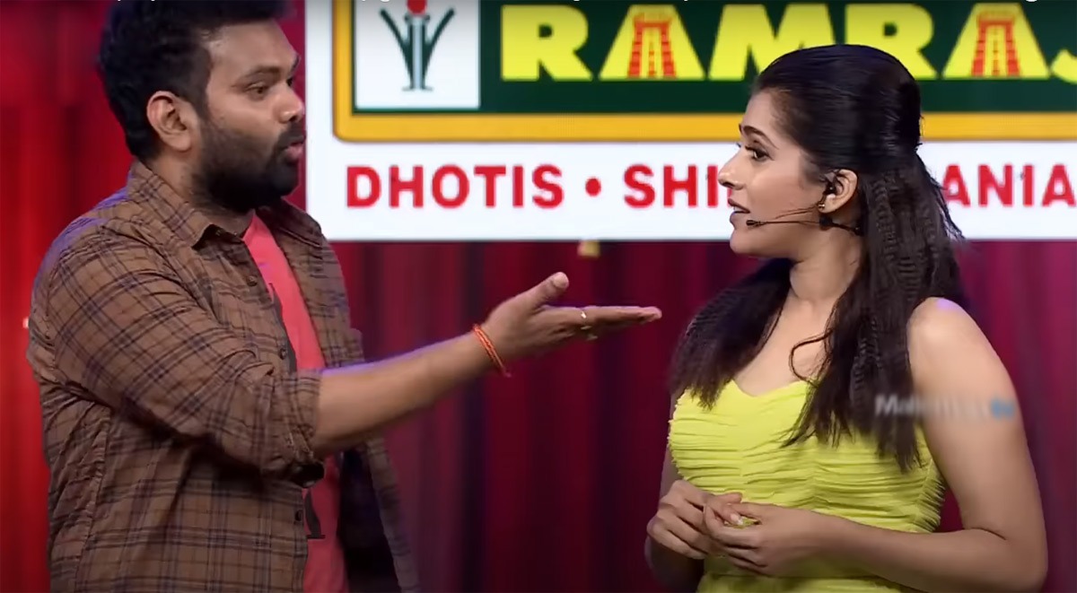 Rashmi Gautam | రష్మీని ‘రాత్రికి వస్తావా..’ అని అడిగేశాడు.. ఇంద్రజ షాక్! Rashmi Gautam | రష్మీని ‘రాత్రికి వస్తావా..’ అని అడిగేశాడు.. ఇంద్రజ షాక్!