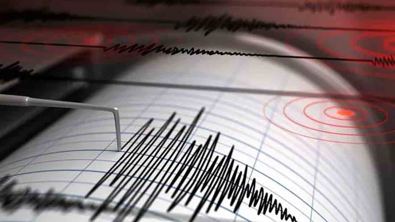 Earthquake | జమ్ముకశ్మీర్లో భూకంపం.. రిక్టర్స్కేల్పై 5.2 తీవ్రతతో నమోదు Earthquake | జమ్ముకశ్మీర్లో భూకంపం.. రిక్టర్స్కేల్పై 5.2 తీవ్రతతో నమోదు
