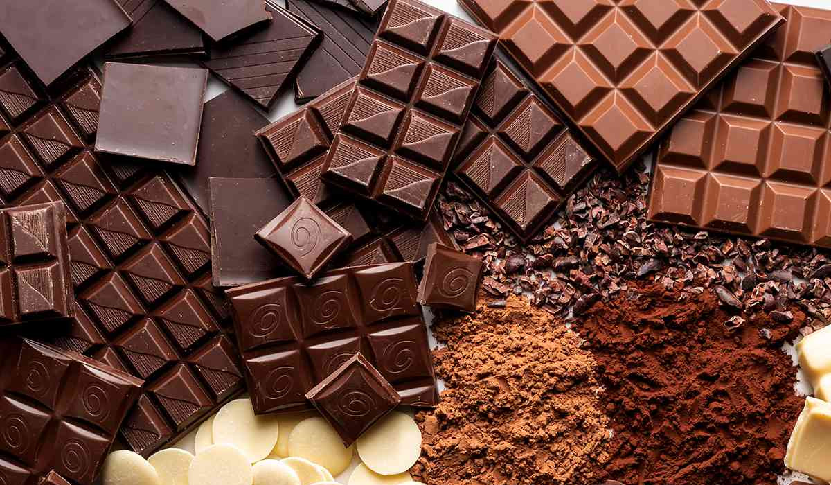 Chocolate Cravings | చాక్లెట్ ఎక్కువగా తినాలనిపిస్తోందా? ఈ సమస్య ఉందేమో చెక్ చేసుకోండి.. Chocolate Cravings | చాక్లెట్ ఎక్కువగా తినాలనిపిస్తోందా? ఈ సమస్య ఉందేమో చెక్ చేసుకోండి..