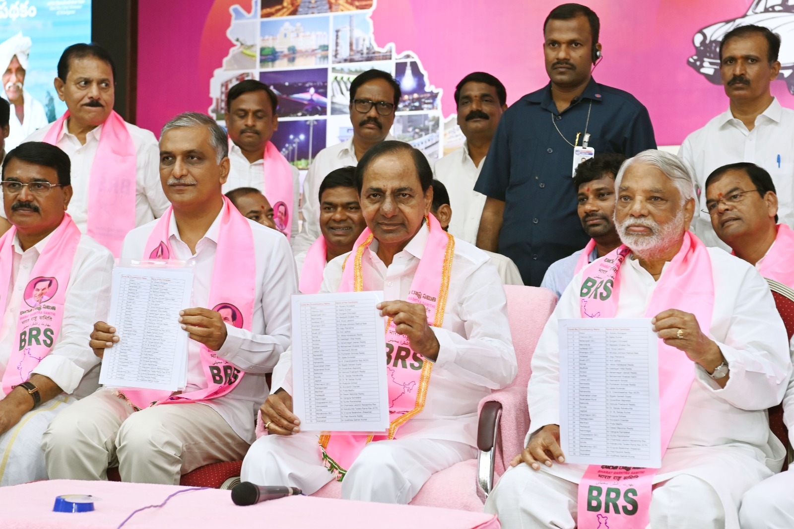 BRS : ప్రకటించిన 115 స్థానాలలో.. ఏ వర్గానికి.. ఎన్ని సీట్లంటే! BRS : ప్రకటించిన 115 స్థానాలలో.. ఏ వర్గానికి.. ఎన్ని సీట్లంటే!