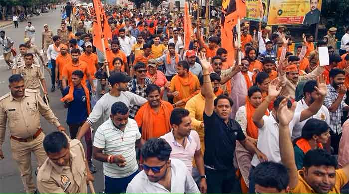 Yatras | విద్వేష యాత్రలు! అల్లర్లకు దారితీస్తున్న హిందుత్వ ర్యాలీలు Yatras | విద్వేష యాత్రలు! అల్లర్లకు దారితీస్తున్న హిందుత్వ ర్యాలీలు