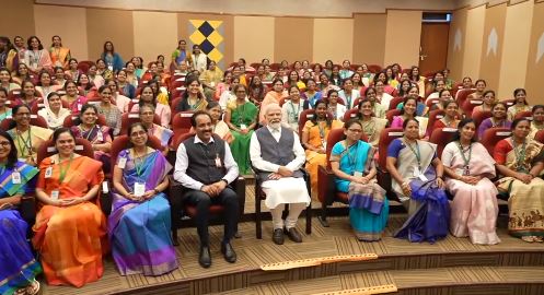 MODI | ఇస్రోలో మోదీ వన్మ్యాన్ షో! కర్ణాటక సీఎం, డిప్యూటీ సీఎంలకు నో ఎంట్రీ MODI | ఇస్రోలో మోదీ వన్మ్యాన్ షో! కర్ణాటక సీఎం, డిప్యూటీ సీఎంలకు నో ఎంట్రీ