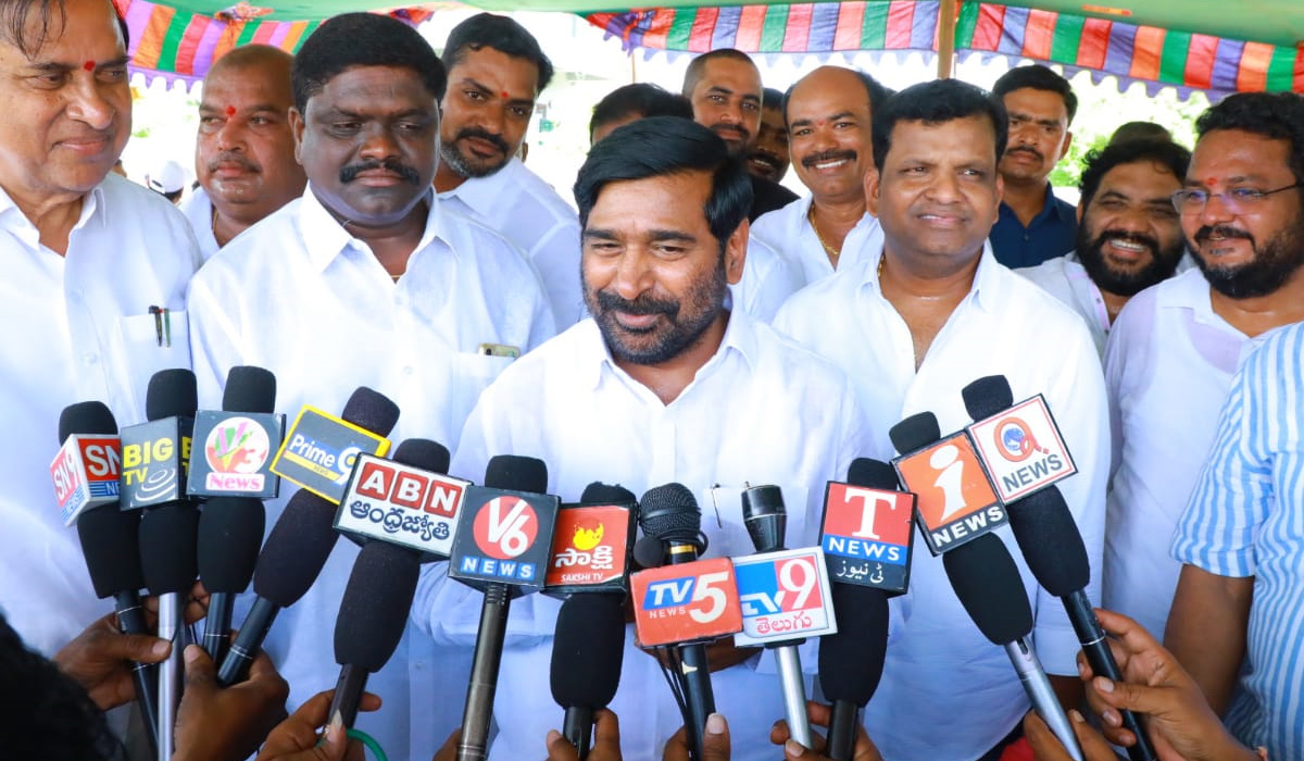 Minister Jagadish Reddy | కేసీఆర్ దెబ్బకు ప్రతిపక్షాలు కకావికలం: మంత్రి జగదీశ్ రెడ్డి Minister Jagadish Reddy | కేసీఆర్ దెబ్బకు ప్రతిపక్షాలు కకావికలం: మంత్రి జగదీశ్ రెడ్డి