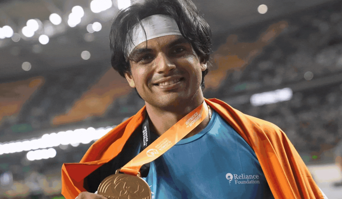 Neeraj Chopra | వరల్డ్ అథ్లెటిక్స్ చాంపియన్షిప్లో నీరజ్ చోప్రా సత్తా.. గోల్డ్ మెడల్ సాధించిన తొలి ఇండియన్ ప్లేయర్గా రికార్డు Neeraj Chopra | వరల్డ్ అథ్లెటిక్స్ చాంపియన్షిప్లో నీరజ్ చోప్రా సత్తా.. గోల్డ్ మెడల్ సాధించిన తొలి ఇండియన్ ప్లేయర్గా రికార్డు