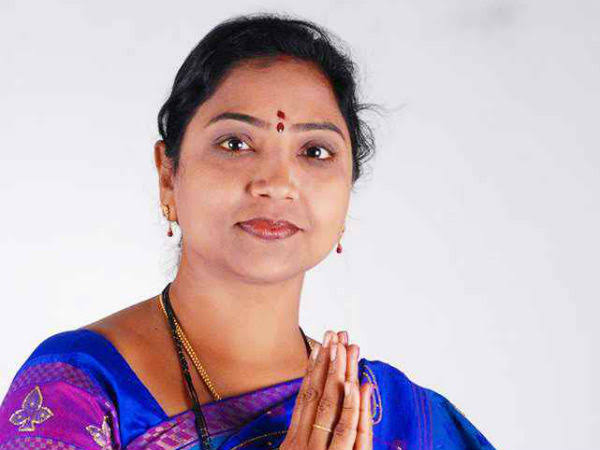 MLA Rekha Naik | సీఎం గారూ నేను BRS ఎమ్మెల్యేనే.. అభివృద్దిని అడ్డుకోకండి: ఖానాపూర్ ఎమ్మెల్యే రేఖా నాయక్ MLA Rekha Naik | సీఎం గారూ నేను BRS ఎమ్మెల్యేనే.. అభివృద్దిని అడ్డుకోకండి: ఖానాపూర్ ఎమ్మెల్యే రేఖా నాయక్