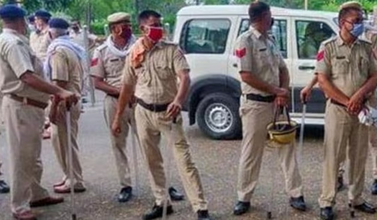 Rajasthan | బావిలో విద్యార్థిని మృతదేహం.. రేప్ చేసి చంపేసిన ఉపాధ్యాయుడు? Rajasthan | బావిలో విద్యార్థిని మృతదేహం.. రేప్ చేసి చంపేసిన ఉపాధ్యాయుడు?