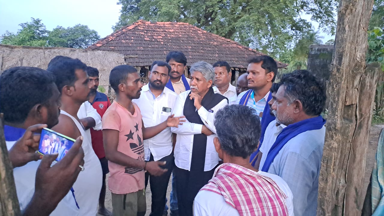 Warangal | కొండాయి మృతులకు రూ. 25లక్షల చొప్పున ఎక్స్ గ్రేషియా ఇవ్వాలి: మందకృష్ణ మాదిగ Warangal | కొండాయి మృతులకు రూ. 25లక్షల చొప్పున ఎక్స్ గ్రేషియా ఇవ్వాలి: మందకృష్ణ మాదిగ