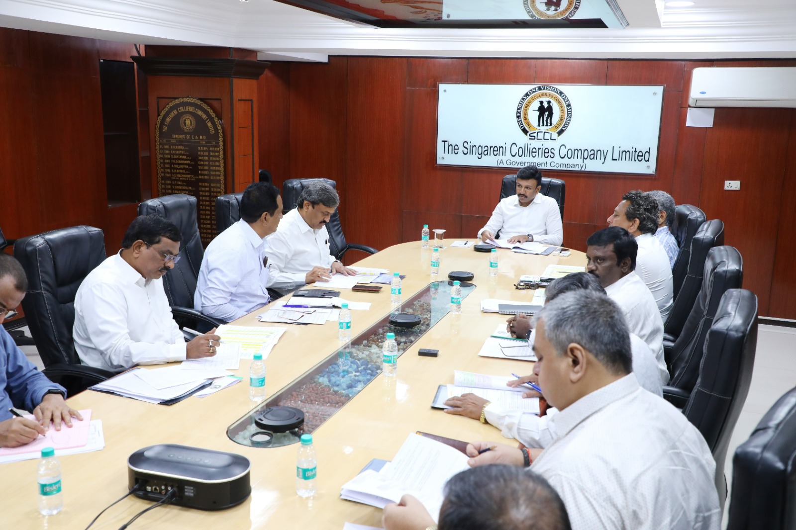 Coal | బొగ్గు ఉత్పత్తి ఆగొద్దు.. సింగరేణి సిఎండి శ్రీధర్ ఆదేశాలు Coal | బొగ్గు ఉత్పత్తి ఆగొద్దు.. సింగరేణి సిఎండి శ్రీధర్ ఆదేశాలు