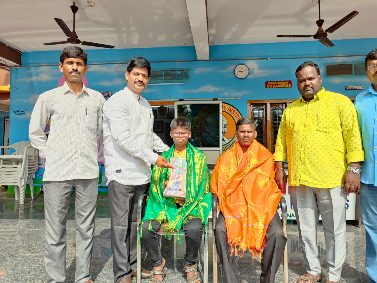 Nalgonda | నాకు జరిగిన అన్యాయానికి కారకులు ఎవరు?: 10వ తరగతి విద్యార్థి శ్రవణ్ Nalgonda | నాకు జరిగిన అన్యాయానికి కారకులు ఎవరు?: 10వ తరగతి విద్యార్థి శ్రవణ్