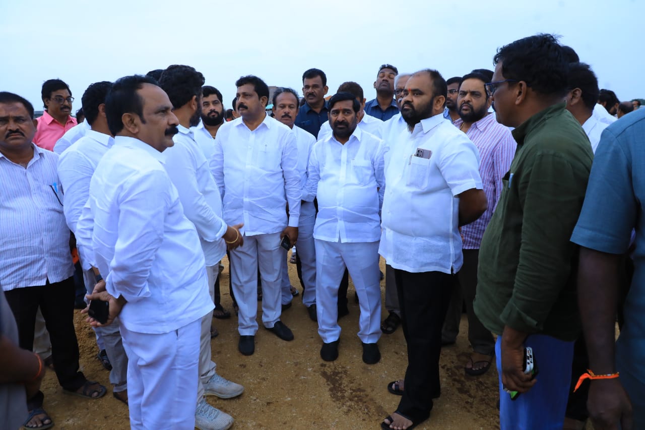 Suryapet | సమర భేరి సభను మరిపించేలా.. సూర్యాపేట ప్రగతి నివేదన సభ Suryapet | సమర భేరి సభను మరిపించేలా.. సూర్యాపేట ప్రగతి నివేదన సభ