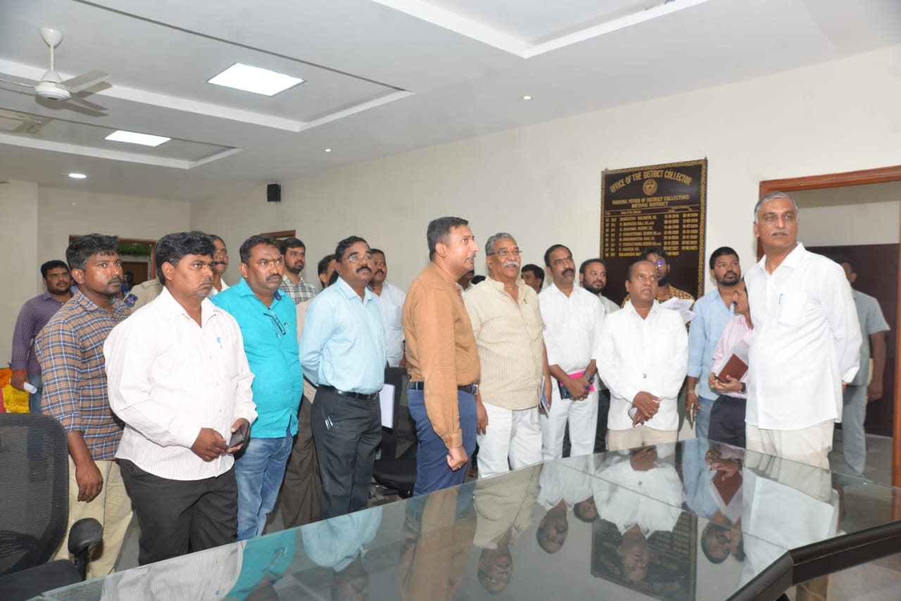 Minister Harish Rao | ప్రతిపక్షాలు కకావికలం.. మంత్రి హరీష్ రావు Minister Harish Rao | ప్రతిపక్షాలు కకావికలం.. మంత్రి హరీష్ రావు