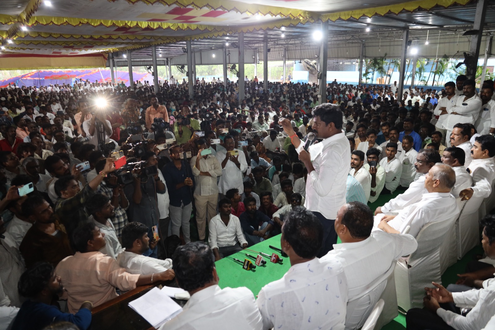 Vemula Veeresham | బీఆరెస్కు మాజీ ఎమ్మెల్యే వేముల వీరేశం రాజీనామా.. మంత్రిపై ఫైర్ Vemula Veeresham | బీఆరెస్కు మాజీ ఎమ్మెల్యే వేముల వీరేశం రాజీనామా.. మంత్రిపై ఫైర్