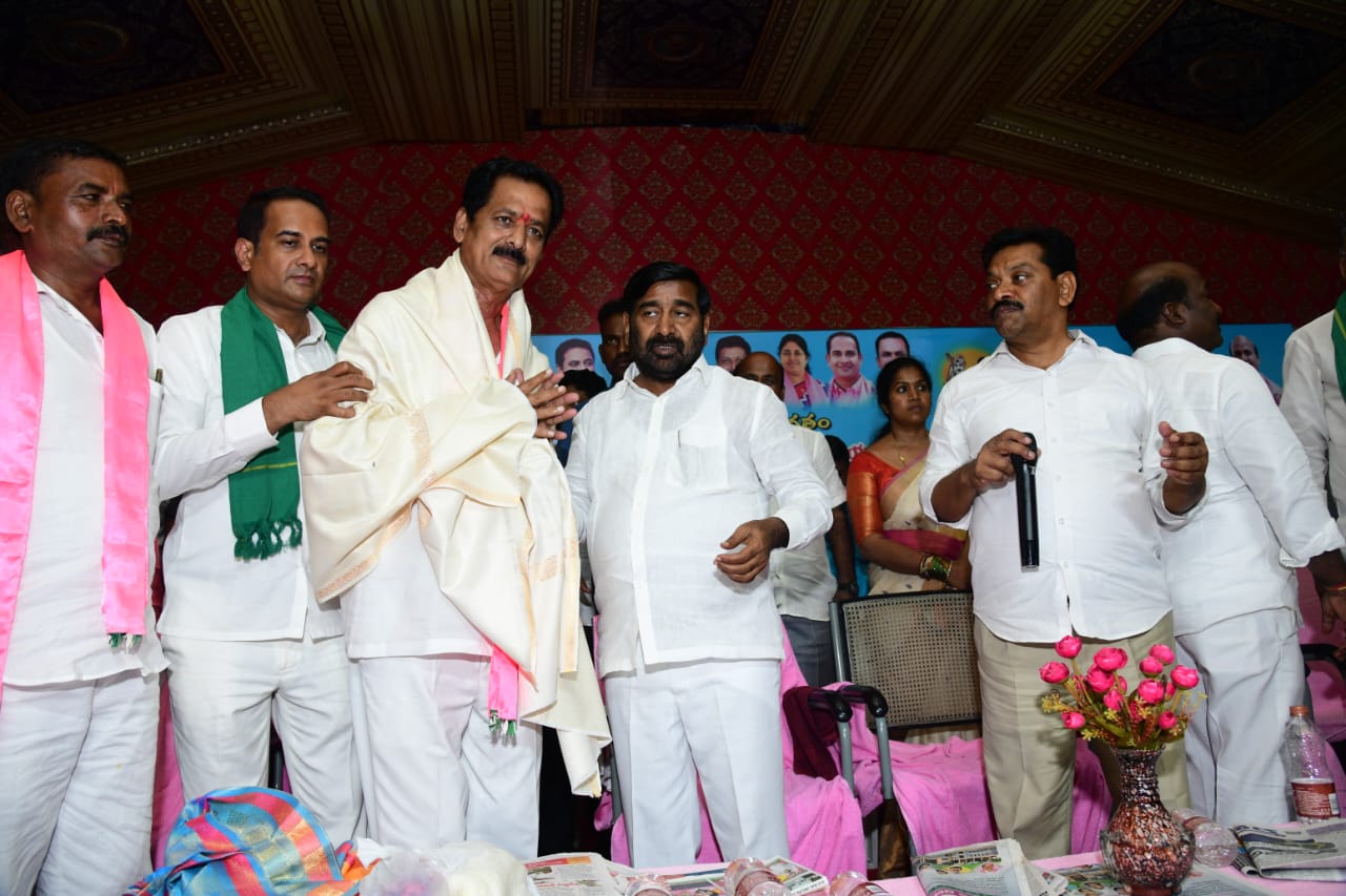 Valigonda | 23 ఏళ్ల నిరీక్షణ, ఓపికకు మారుపేరు రాజవర్ధన్ రెడ్డి: మంత్రి గుంటకండ్ల జగదీశ్ రెడ్డి Valigonda | 23 ఏళ్ల నిరీక్షణ, ఓపికకు మారుపేరు రాజవర్ధన్ రెడ్డి: మంత్రి గుంటకండ్ల జగదీశ్ రెడ్డి