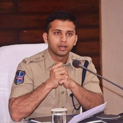 SP PAWAR | మానుకోట ఎస్పీ పవార్పై బదిలీ వేటు.. MLA రేఖానాయక్ అల్లుడు కావడమే కారణమా! SP PAWAR | మానుకోట ఎస్పీ పవార్పై బదిలీ వేటు.. MLA రేఖానాయక్ అల్లుడు కావడమే కారణమా!
