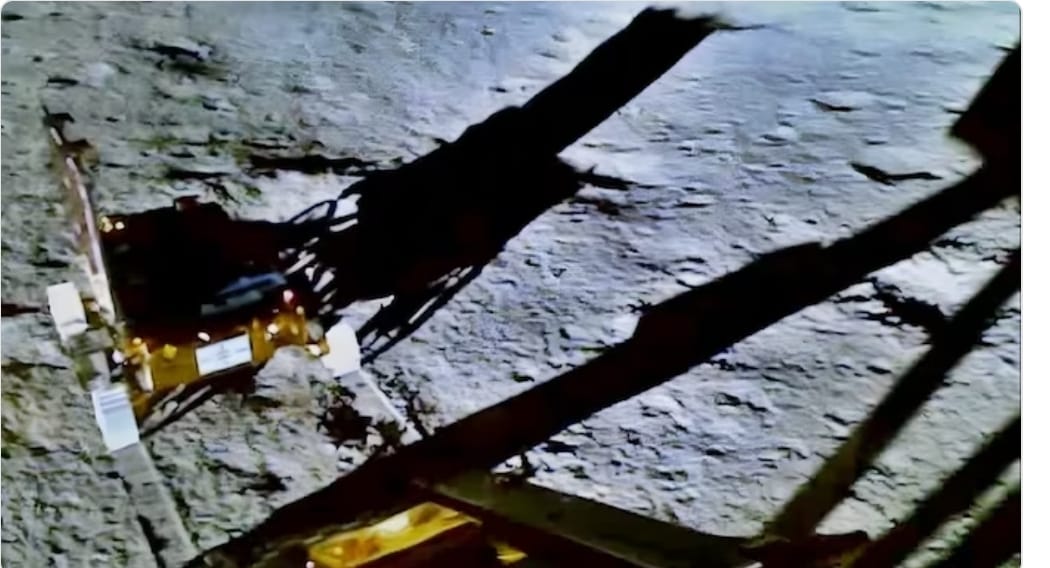 Chandrayaan 3 | ప్రజ్ఞాన్ రోవర్.. బతికేది ఇంకో వారం రోజులే. Chandrayaan 3 | ప్రజ్ఞాన్ రోవర్.. బతికేది ఇంకో వారం రోజులే.